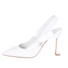 Scarpe da sposa bianche con fiocco